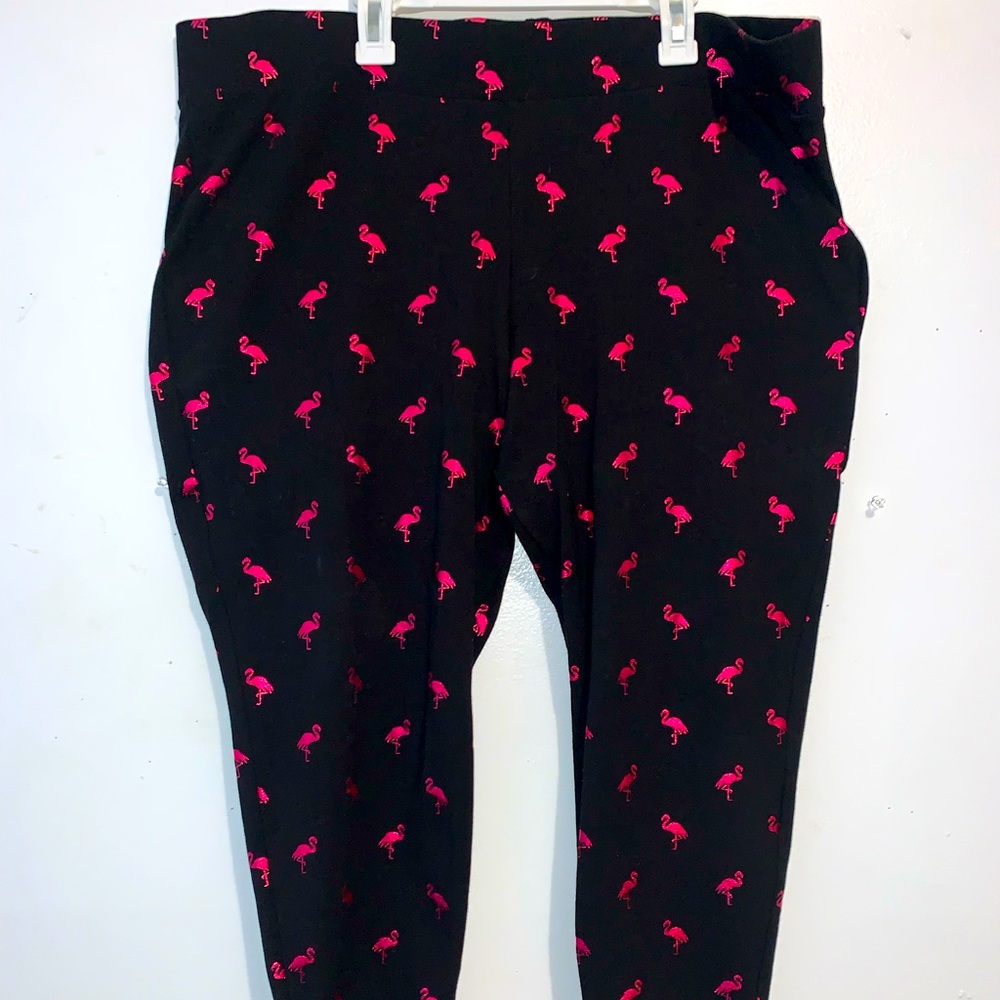 Torrid Capri Flamingo Leggings